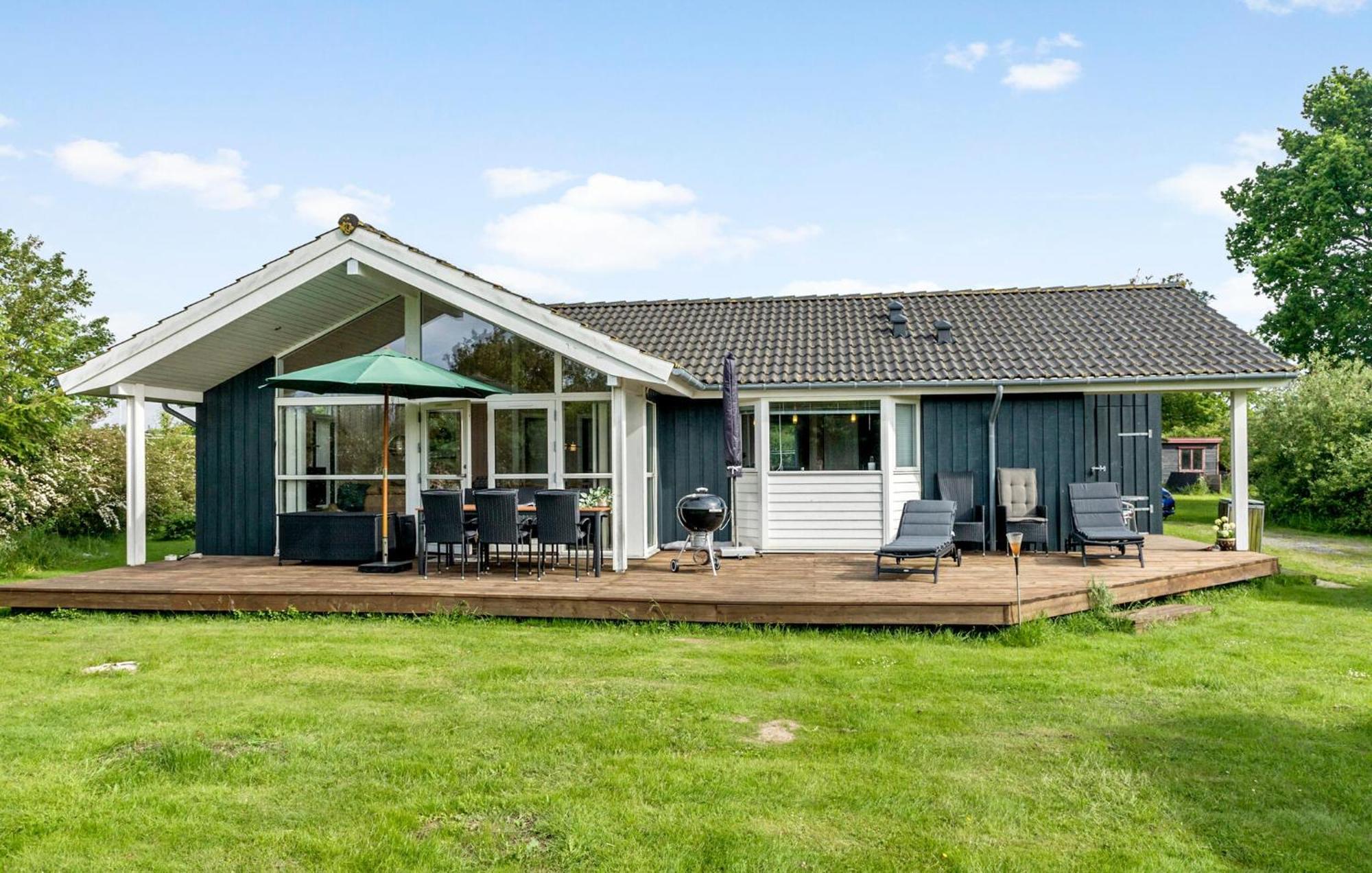 Cozy Home In Gedser With Wifi Экстерьер фото