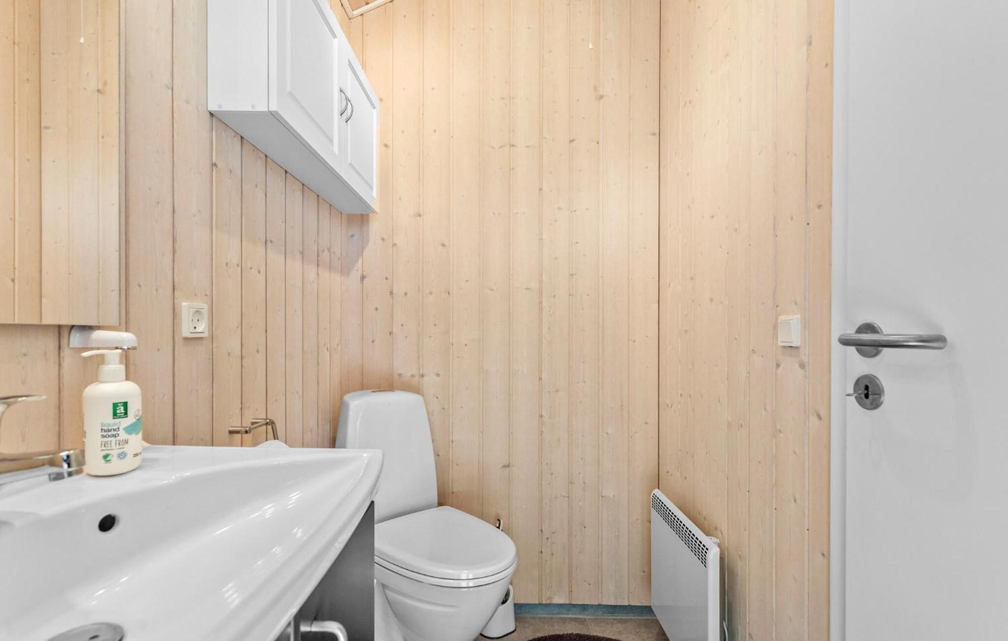 Cozy Home In Gedser With Wifi Экстерьер фото